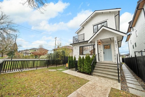 2791 21St Avenue W, Vancouver, BC 