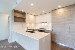 1604-585 Austin Avenue  Coquitlam, BC V3K 0G6