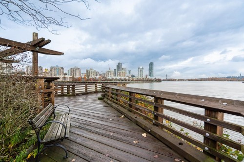 1302-210 Salter Street, New Westminster, BC 