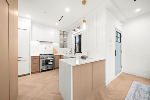 2793 21St Avenue W, Vancouver, BC 