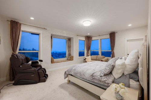 11000 Carmichael Street, Maple Ridge, BC 