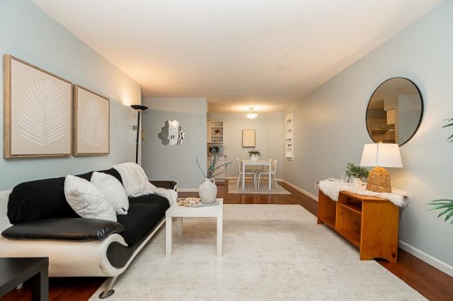 114-1950 8th Avenue W Vancouver, BC V6J 1W3