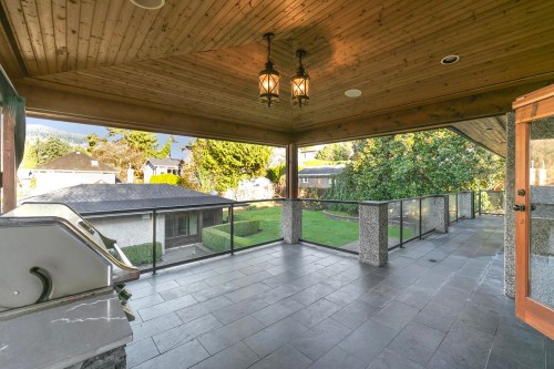 1031 Inglewood Avenue, West Vancouver, BC 