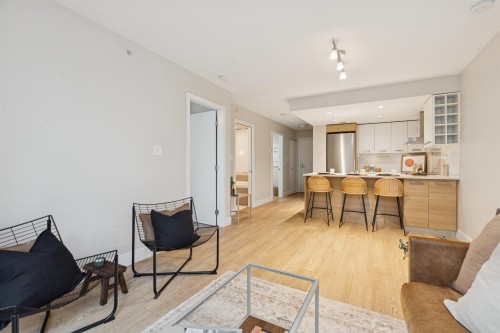 329-1783 Manitoba Street  Vancouver, BC V5Y 0K1