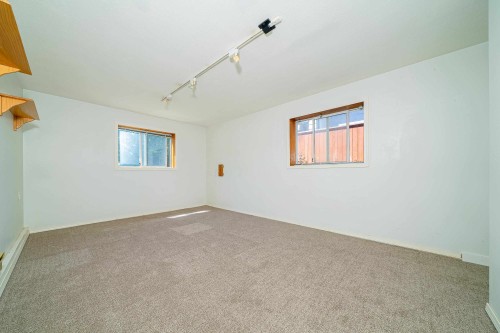 432 25Th Street W, North Vancouver, BC 