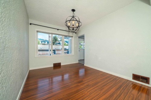 432 25Th Street W, North Vancouver, BC 