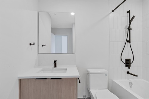 660-422 3Rd Street E, North Vancouver, BC 