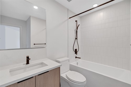 660-422 3Rd Street E, North Vancouver, BC 