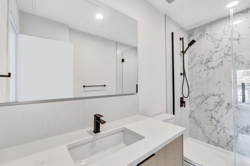 660-422 3Rd Street E, North Vancouver, BC 