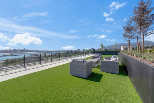 660-422 3Rd Street E, North Vancouver, BC 