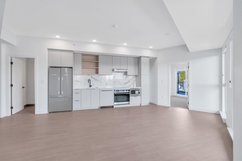 660-422 3Rd Street E, North Vancouver, BC 