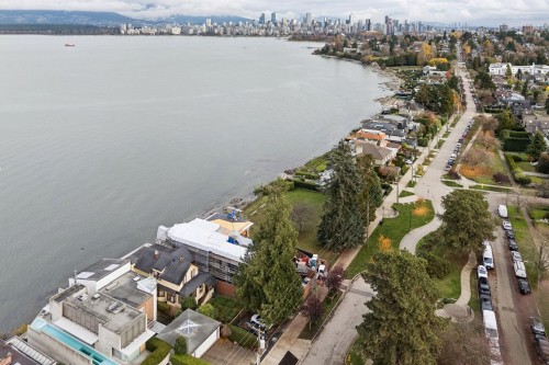 3243 Point Grey Road, Vancouver, BC 