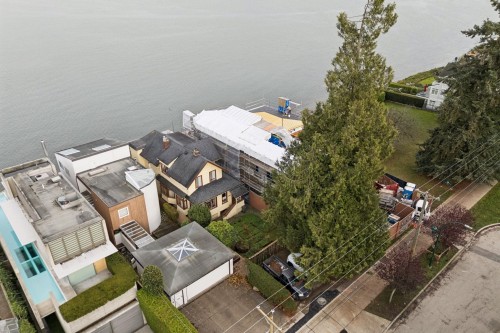 3243 Point Grey Road, Vancouver, BC 