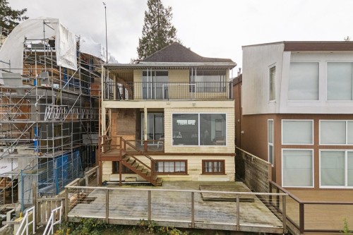 3243 Point Grey Road, Vancouver, BC 