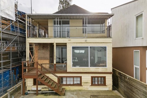 3243 Point Grey Road, Vancouver, BC 