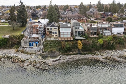 3243 Point Grey Road, Vancouver, BC 