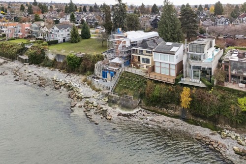 3243 Point Grey Road, Vancouver, BC 