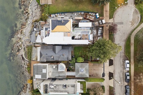 3243 Point Grey Road, Vancouver, BC 