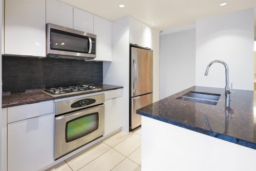 2603-2978 Glen Drive, Coquitlam, BC 