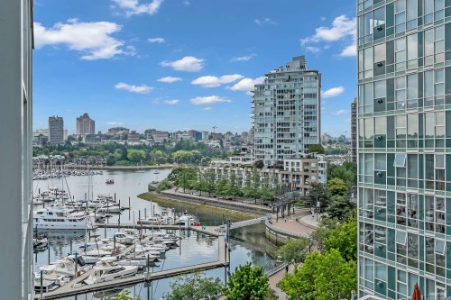 90X-1077 Marinaside Crescent, Vancouver, BC 