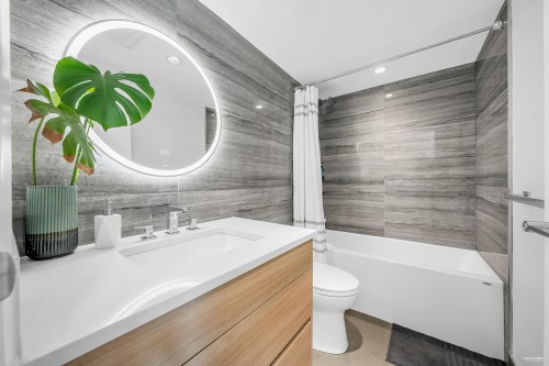 90X-1077 Marinaside Crescent, Vancouver, BC 