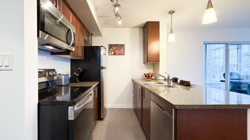 1606-688 Abbott Street, Vancouver, BC 