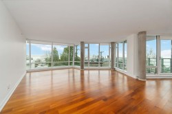404-1762 Davie Street  Vancouver, BC V6G 1W2
