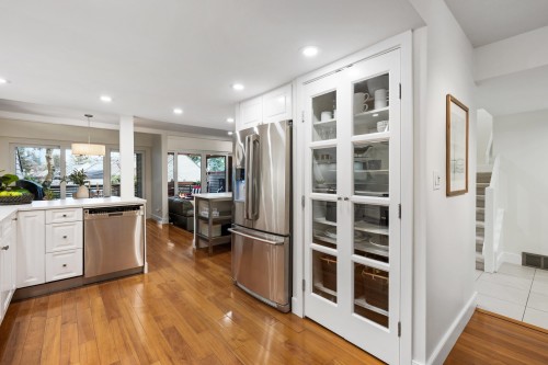 25-4957 Marine Drive, West Vancouver, BC 