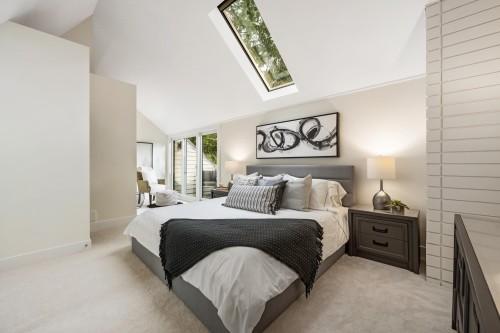 25-4957 Marine Drive, West Vancouver, BC 