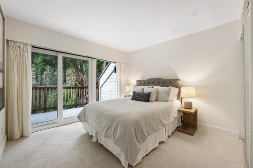 25-4957 Marine Drive, West Vancouver, BC 