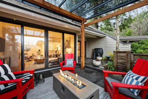 25-4957 Marine Drive, West Vancouver, BC 