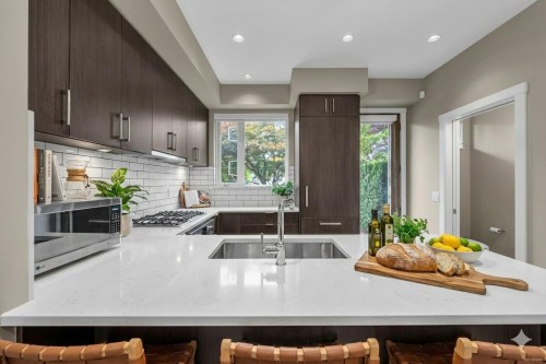 5502 Oak Street, Vancouver, BC 