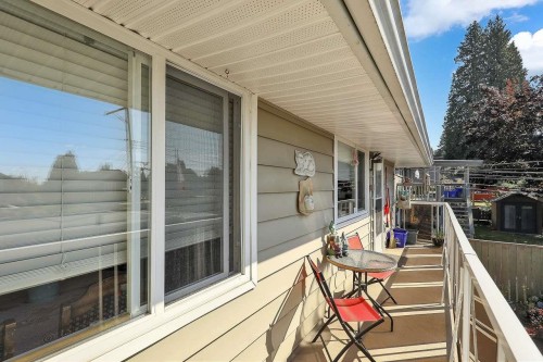 203 26Th Street E, North Vancouver, BC 