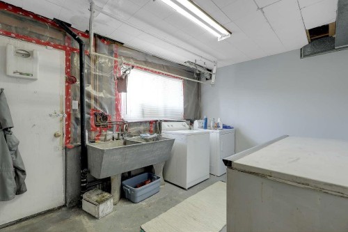 203 26Th Street E, North Vancouver, BC 