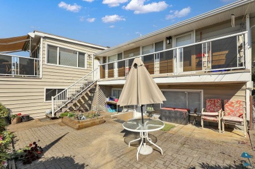 203 26Th Street E, North Vancouver, BC 