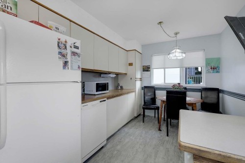 203 26Th Street E, North Vancouver, BC 