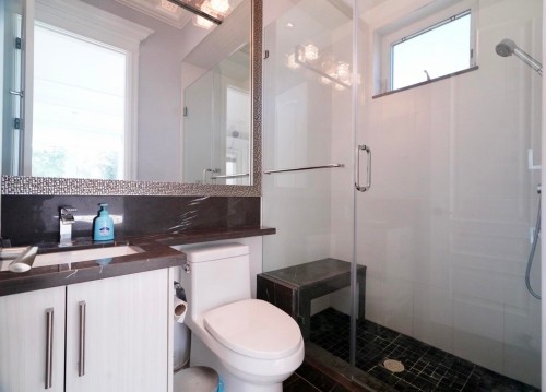 9591 Bates Road, Richmond, BC 