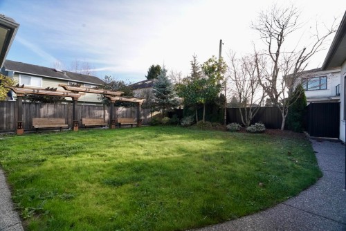 9591 Bates Road, Richmond, BC 