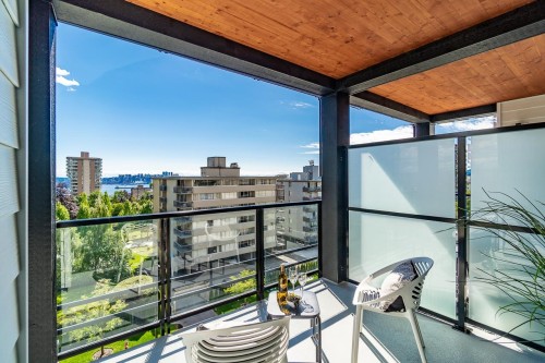 403-108 8Th Street E, North Vancouver, BC 