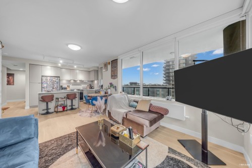 702-8725 University Crescent, Burnaby, BC 