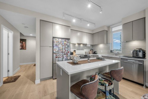 702-8725 University Crescent, Burnaby, BC 