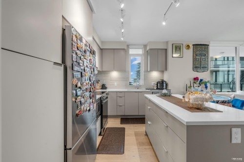 702-8725 University Crescent, Burnaby, BC 