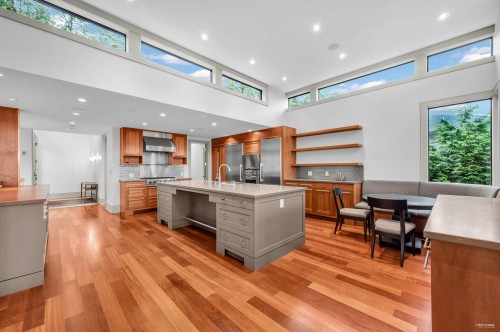 3570 Creery Avenue, West Vancouver, BC 