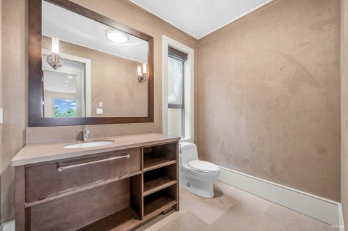 3570 Creery Avenue, West Vancouver, BC 