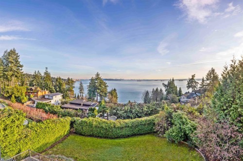3570 Creery Avenue, West Vancouver, BC 