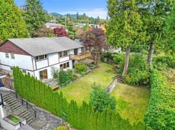 1880 Palmerston Palmerston Avenue  West Vancouver, BC V7V 2V5