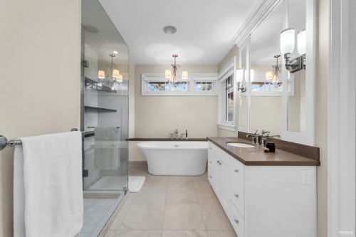 4358 Erwin Drive, West Vancouver, BC 