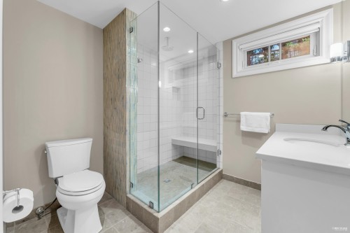 4358 Erwin Drive, West Vancouver, BC 