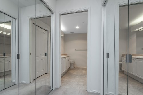 208-2968 Burlington Drive, Coquitlam, BC 