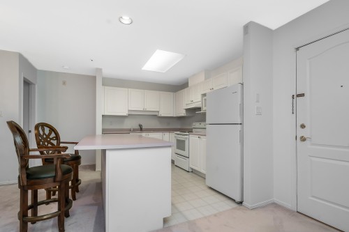 208-2968 Burlington Drive, Coquitlam, BC 